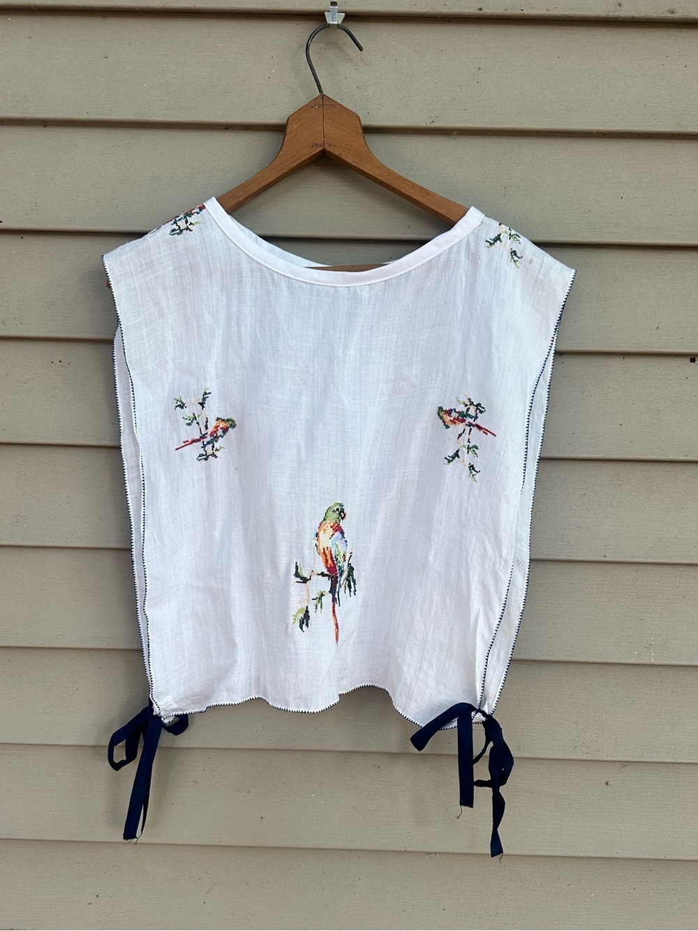 Linen summer top embroidered birds women’s small
